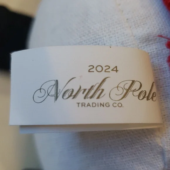 North Pole Trading Co. Baker Gnome - Picture 10 of 13